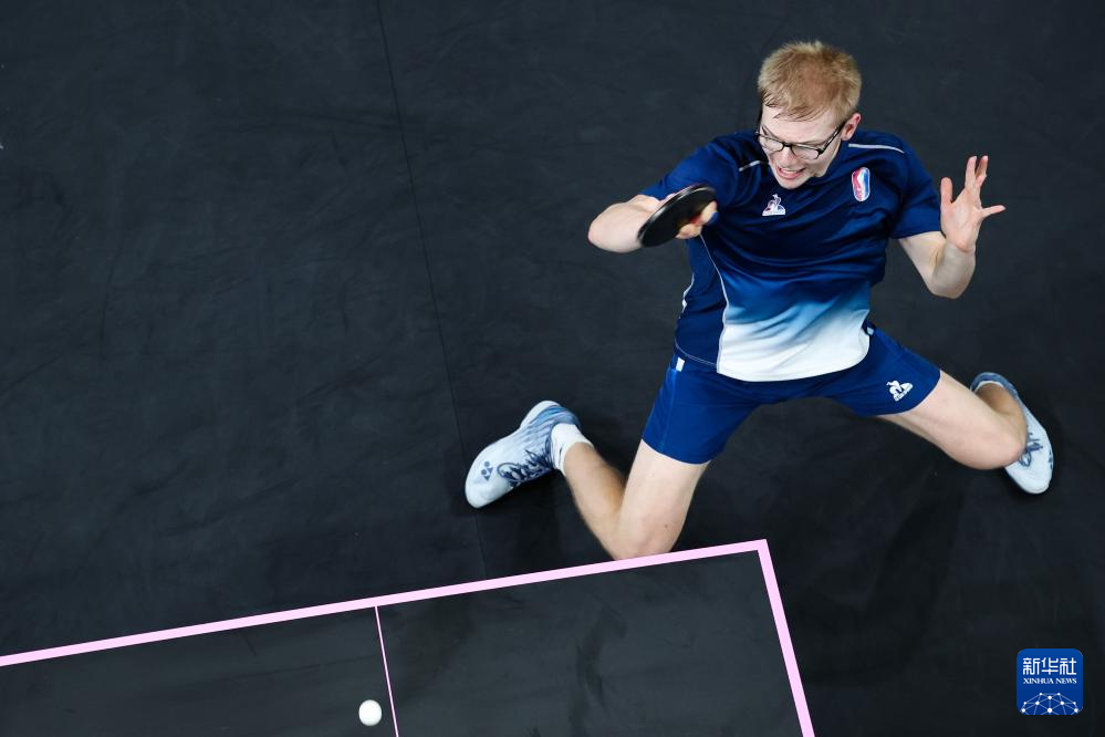 轻球员的冲 轻球员的冲